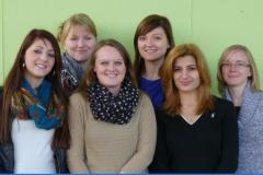as Projekt-Team der Gruppe Master Deutsch-französisches Management, der Université de Lorraine in Metz. Im Rahmen ihres Studienganges bekamen diese Studentinnen den Auftrag ein französisch-deutsches Projekt zu organisieren.Sie entschieden sich für ein Konzert mit 2 Chören.Die Gruppe v.l.: Natyra Grainca, Mélanie Leick, Laura François, Marianne Julita, Saténik Gevorgyan und Mélanie Schmidt.